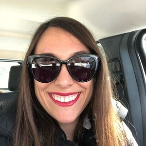 Meet your Posher, Emily